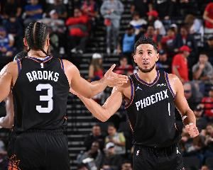 太阳队史首对!布克&狄龙昨日出场均不足30分钟 且都拿到30+得分