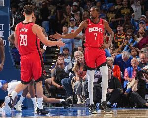 马龙：申京展现出了“幼年约基奇”的潜力 火箭攻防俱佳形势大好